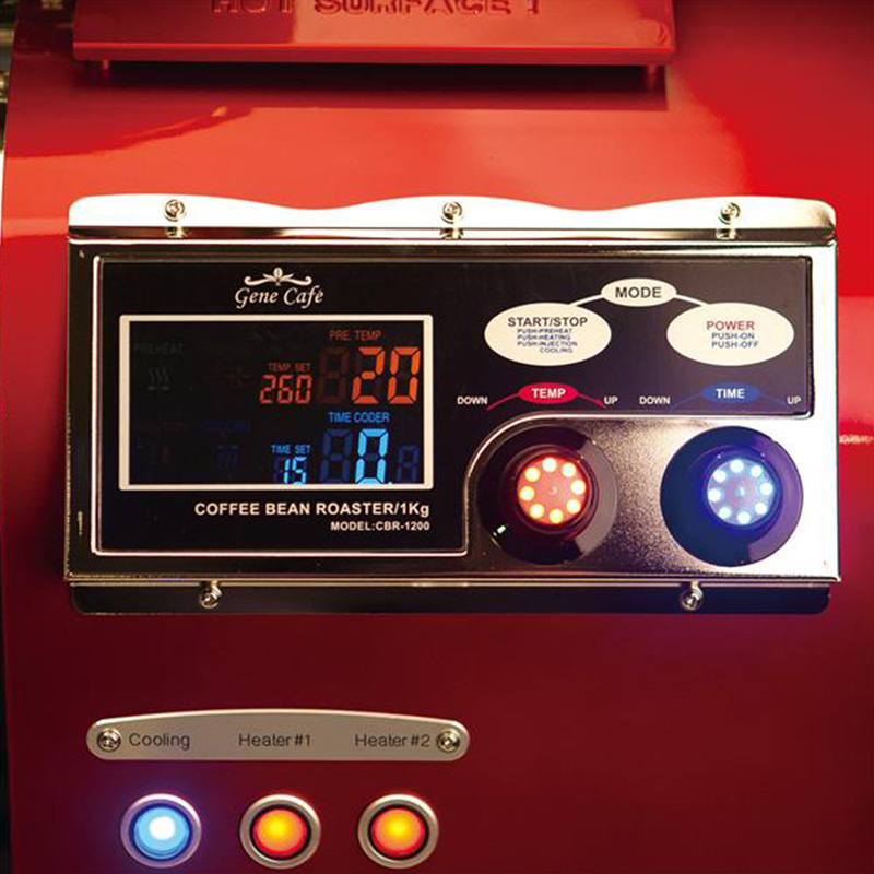 Gene Cafe CBR-1200热风式烘焙机1200g,Gene Cafe CBR-1200 采用韩国 CENESIS 先进技术,运用特殊的烘培室3D滚筒设计,让咖啡豆在烘焙室中以3D立体翻搅,咖啡透受热更均匀,及多项独特设计:超低噪音,适明烘培室,银皮收集,将繁难的烘培程序加以筒化,让您轻松烘焙出富有香气,理想的新鲜咖啡豆.
